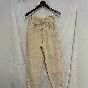 Pull and Bear Off-White Denim Pants BNWOT